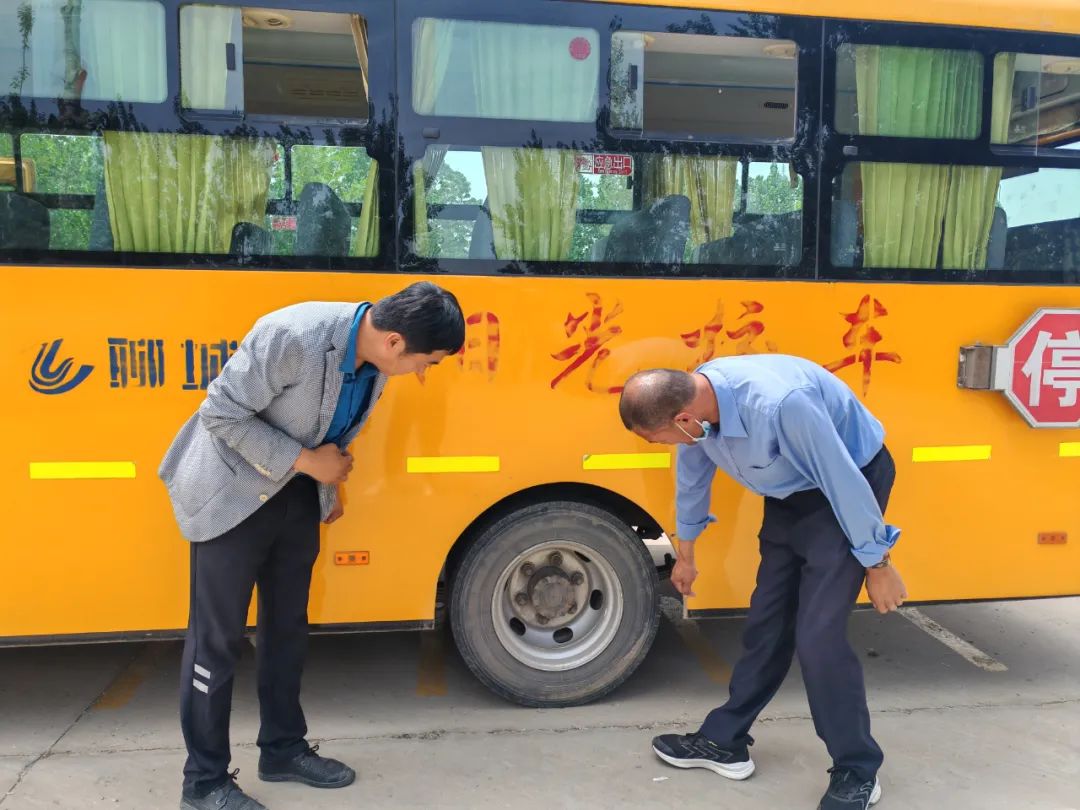 冠縣東古城鎮聯合校各校開展校車安全排查專項活動