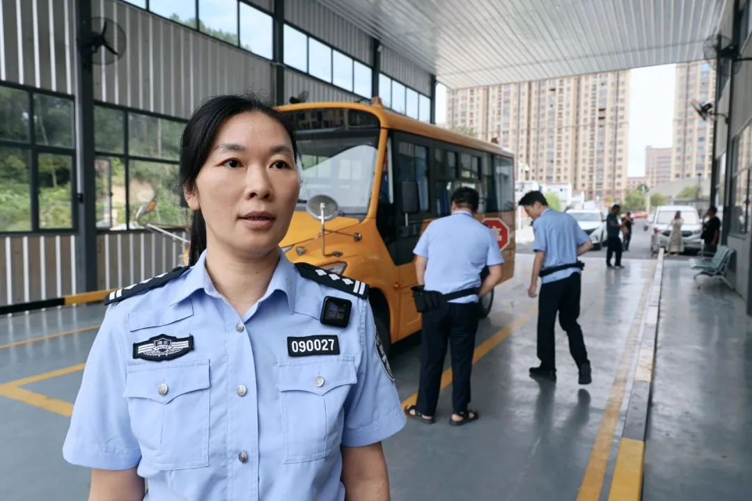 通城225輛校車接受暑期“體檢” 圖片