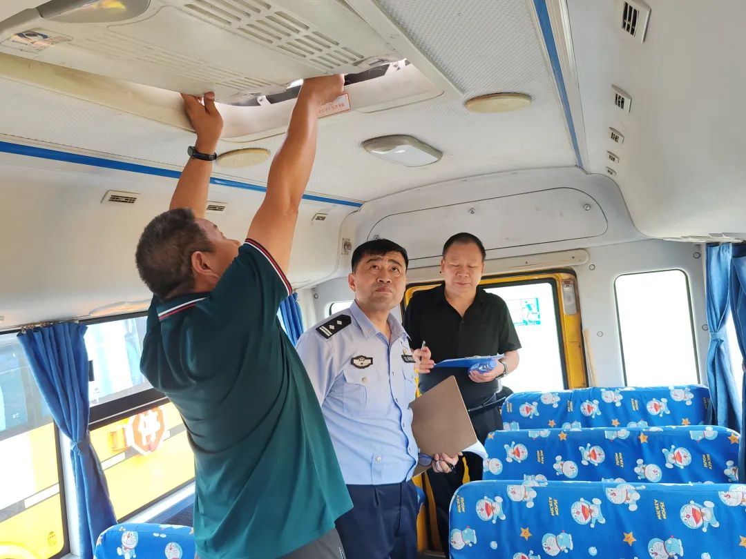 交通秩序暢通服務(wù)大提升夏季行動丨學(xué)生放暑假 交通安全不放假