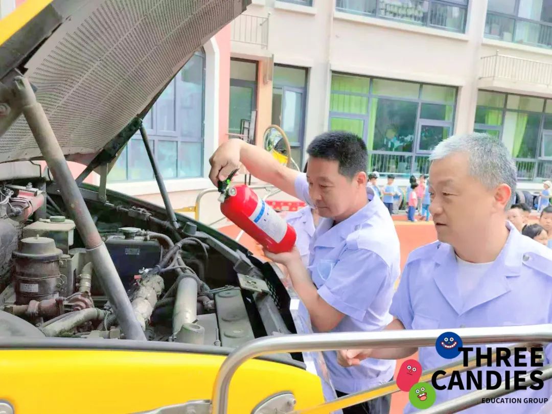 【校園安全】安全乘校車，平安伴我行——三顆糖御景新苑幼兒園校車安全應急演練