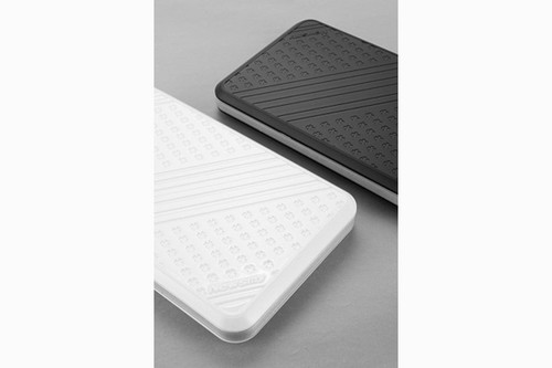 趕超美國校車！Newsmy磐石移動(dòng)硬盤抗震那點(diǎn)事 