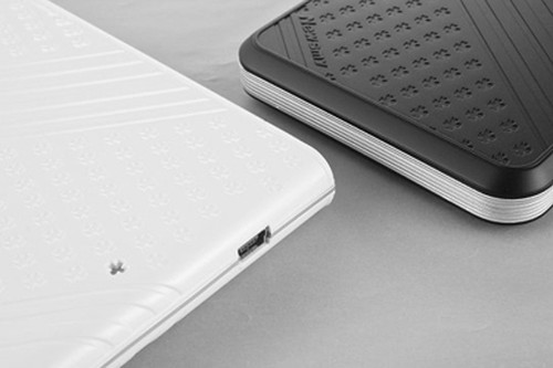 趕超美國校車！Newsmy磐石移動(dòng)硬盤抗震那點(diǎn)事 