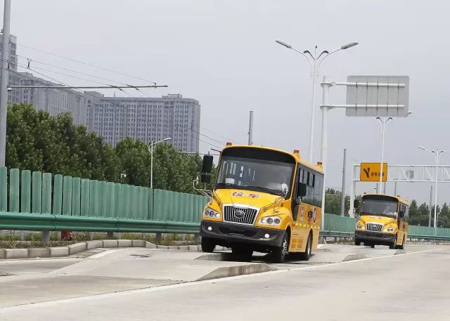 宇通校車直播，直擊校車安全