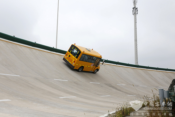 從宇通校車直播看到的行業現狀和未來
