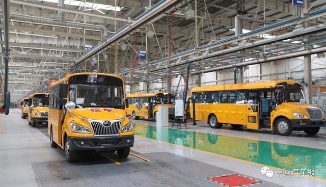 從快速崛起到大幅萎縮，校車要怎樣重回好時光？