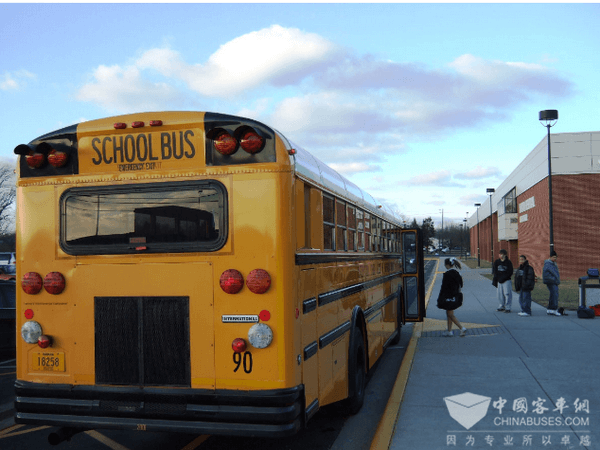 什么是更好的中國校車？