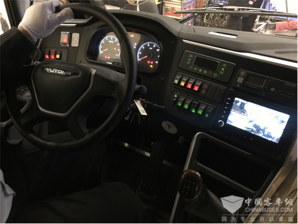 為學童撐起安全保護傘 宇通第三代校車為愛出發