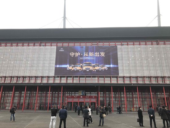 再樹校車安全智能新標桿 宇通第三代校車重磅發布