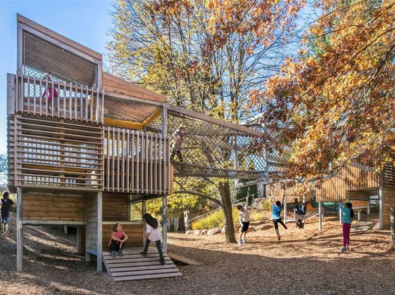 美國校車故事-究竟是誰高“車”一等?