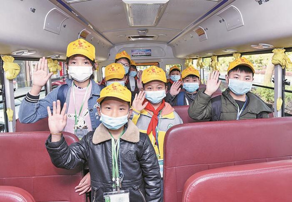 不一樣的開(kāi)學(xué)季，更安心的上學(xué)路！長(zhǎng)鼻子校車(chē)為學(xué)生安全復(fù)學(xué)加碼~