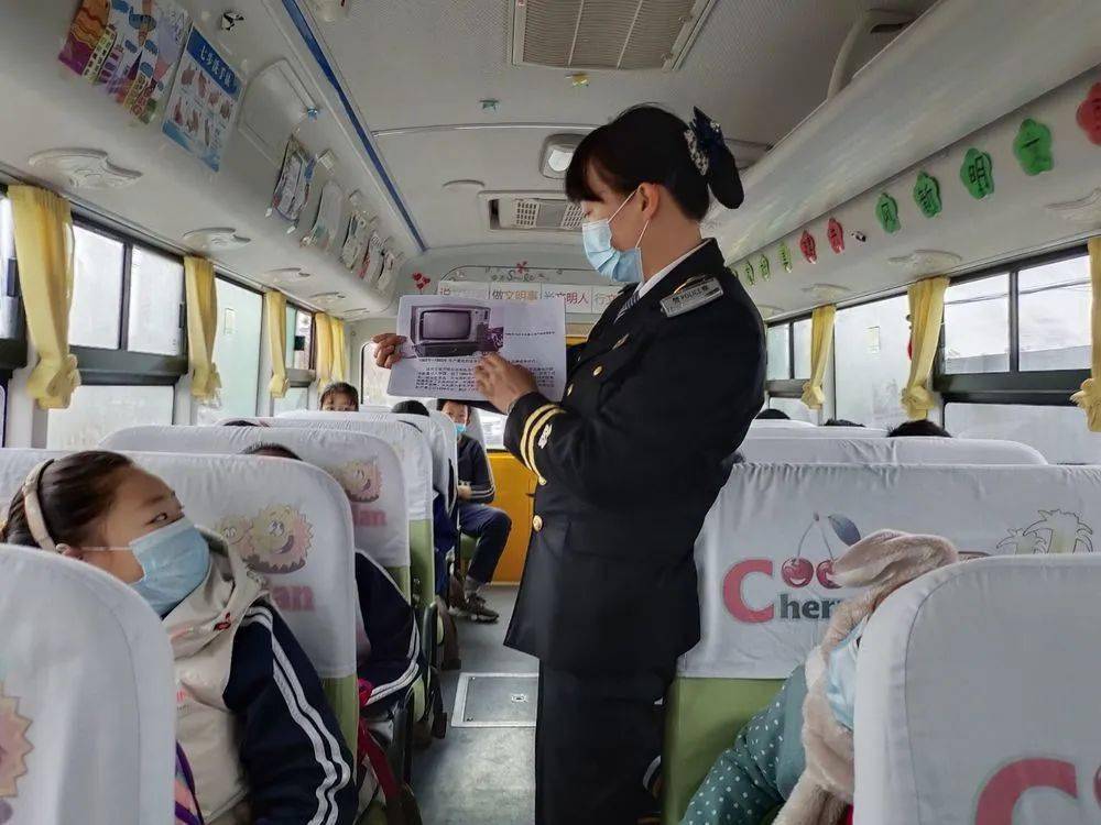 青島：【西海岸溫馨校車】校車小課堂---電視改變我們的生活