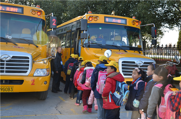 校車有剛需,運營卻難上加難,校車運營商發(fā)出這樣的吶喊! 校車有剛需,運營卻難上加難,校車運營商發(fā)出這樣的吶喊!