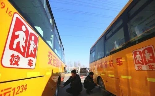 校車(chē)運(yùn)營(yíng)難,未來(lái)發(fā)展離不開(kāi)政府的大力扶持 校車(chē)運(yùn)營(yíng)難,未來(lái)發(fā)展離不開(kāi)政府的大力扶持